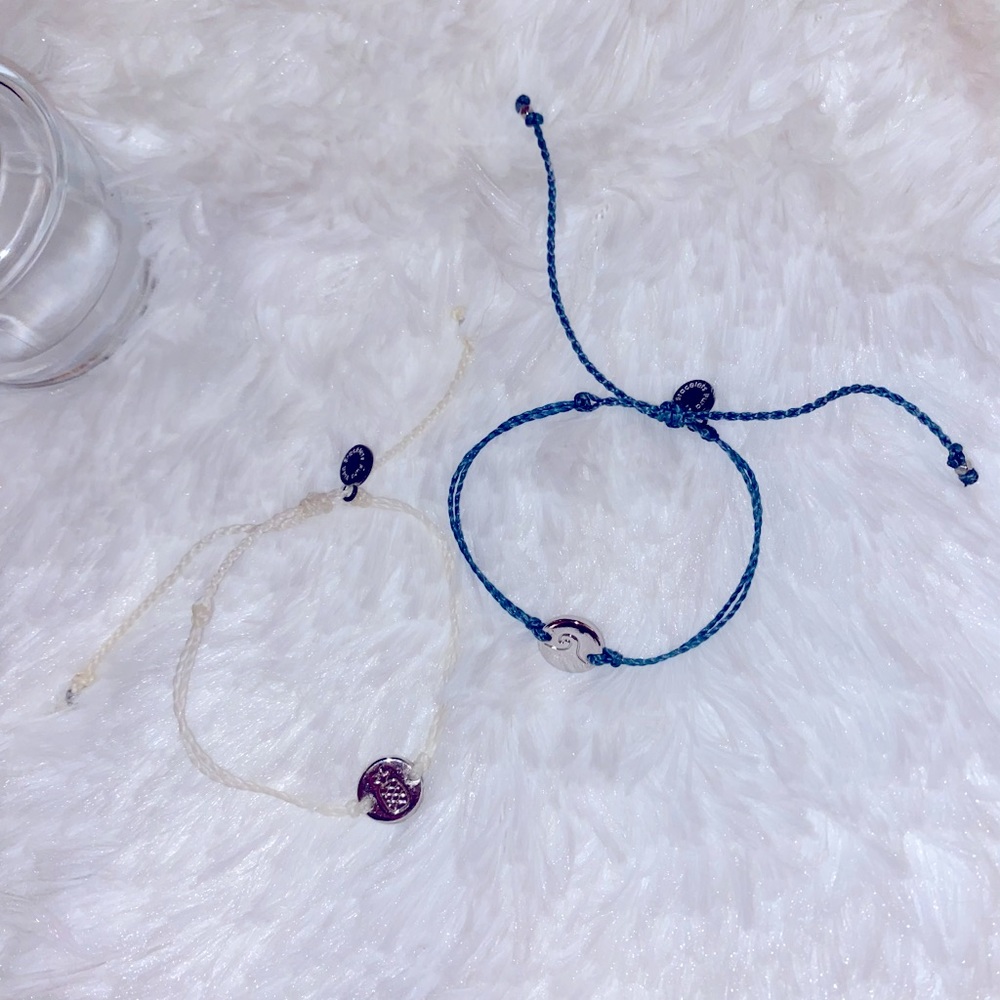 p u r a   v i d a  ||  2 ct beach coin bracelets · · · osfa nwot